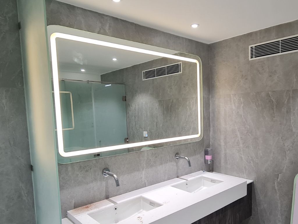 how does led mirror work