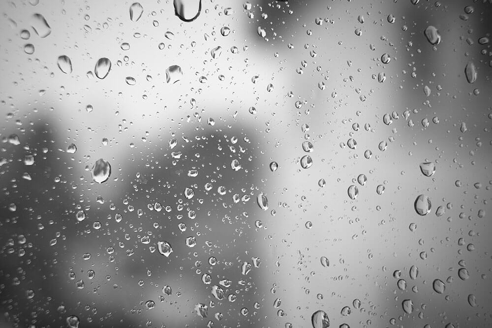 how to stop bathroom mirror from fogging