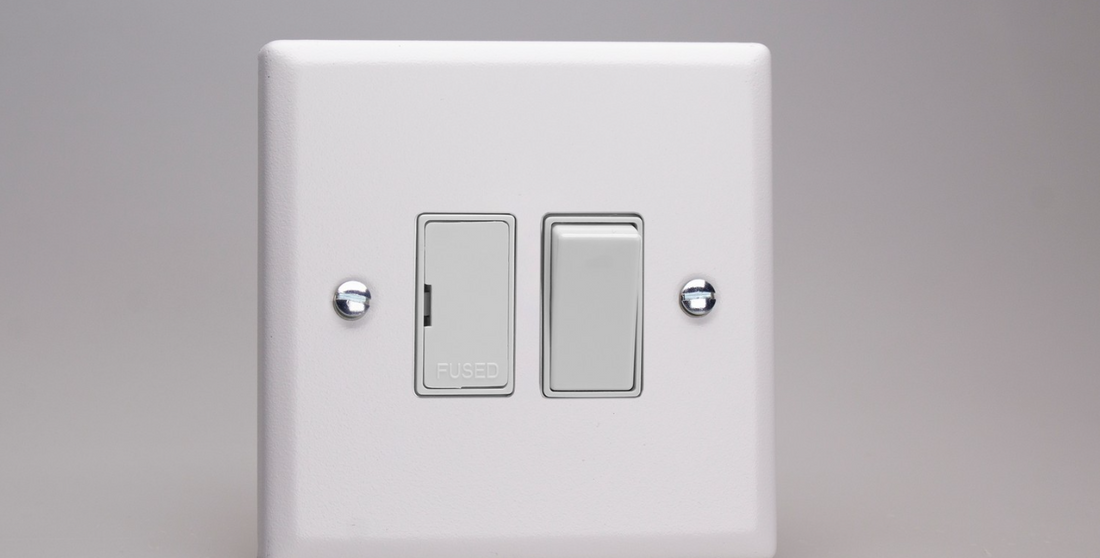 Do LED mirrors need a fused spur