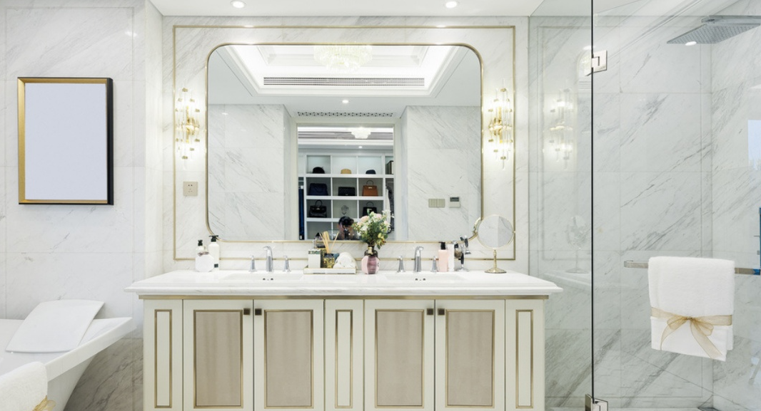 how high should a bathroom mirror be