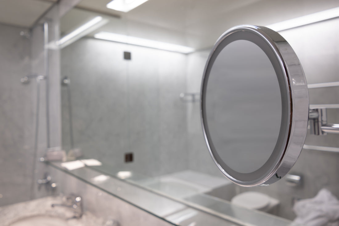 How to Hang Mirror on Wall With Screws