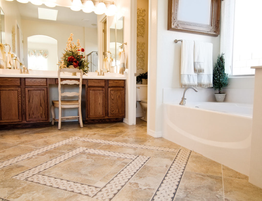 How Wide Should Vanity Light be Compared to Mirror - Tips